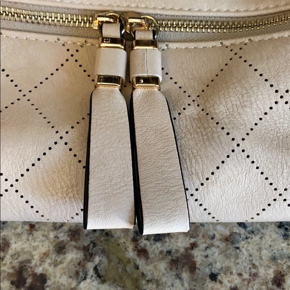 Large cream beige handbag purse - Picture 3 of 6